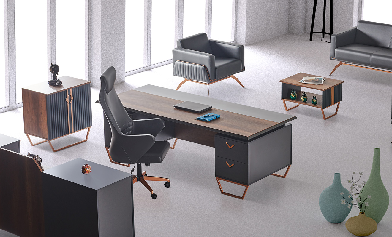 Strom Metal Leg Executive Set