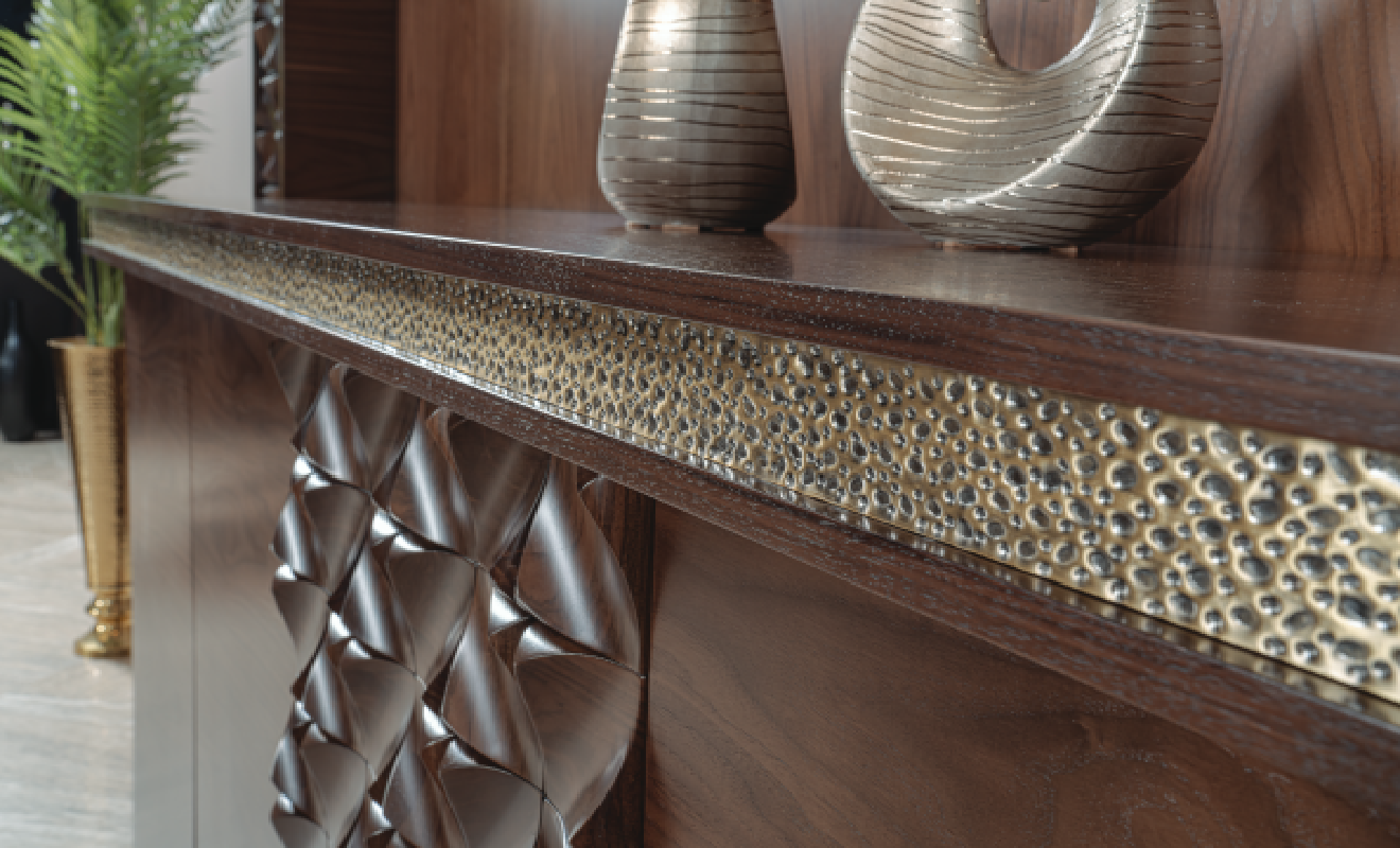 Vivanta Embroidered Executive Office Set