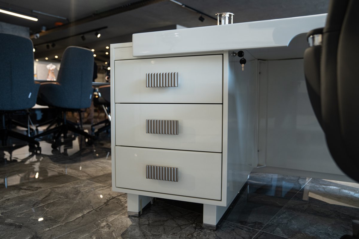 Roberto Office Set