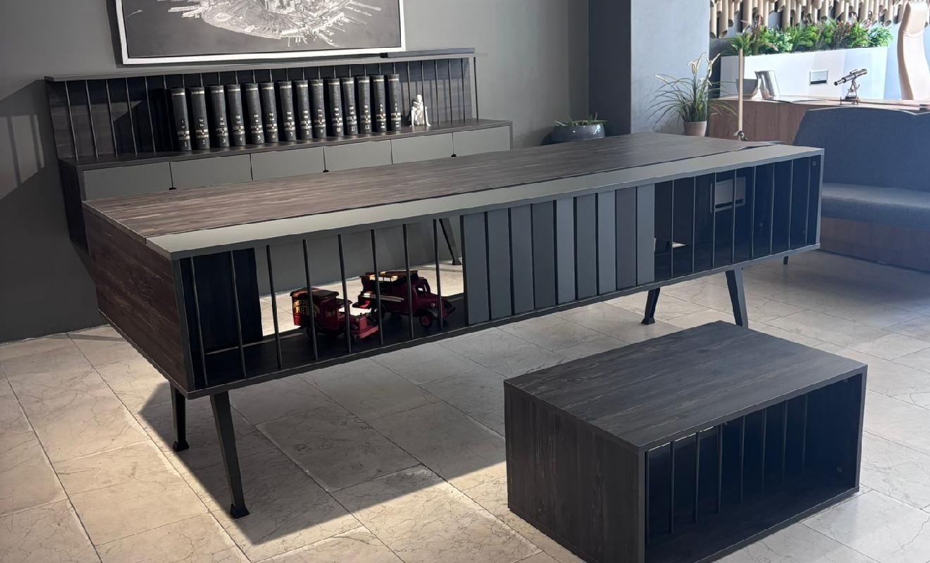 Tatlin Yönetici Masa Takımı